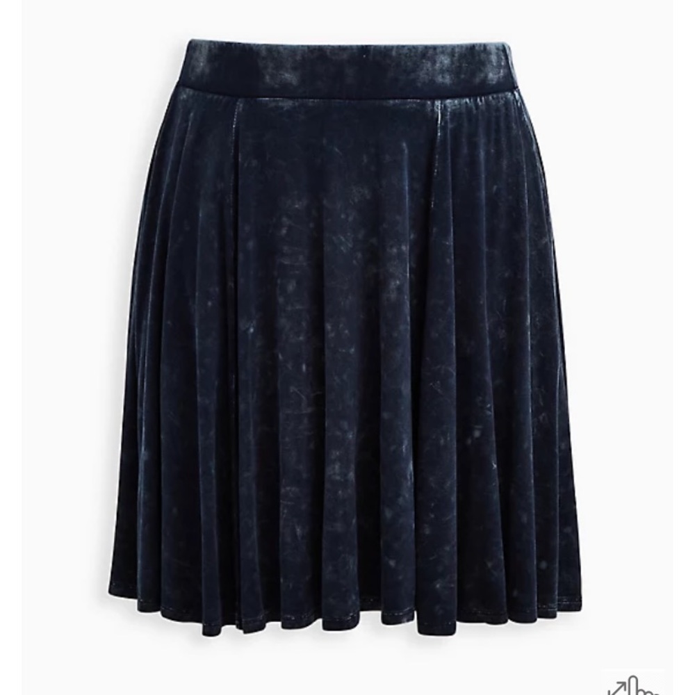 Torrid Size 1 Super Soft Blue Washed Skater Skirt NWT